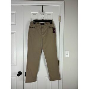 NWT Gloria Vanderbilt Women’s Pants Size 8 Short